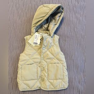 New with tags- green spring vest